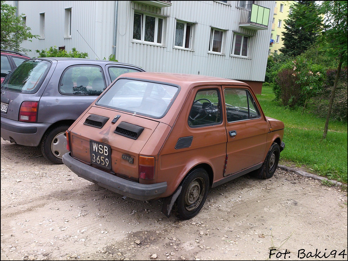 Pobliska Ulica 1984(?) Polski Fiat 126p ST