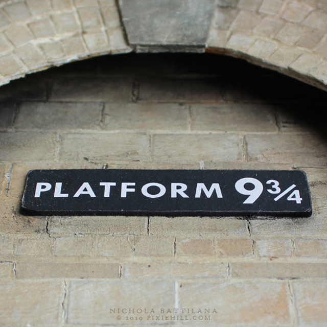 Kings Cross Platform 9 3/4 Hogwarts Express - Nichola Battilana