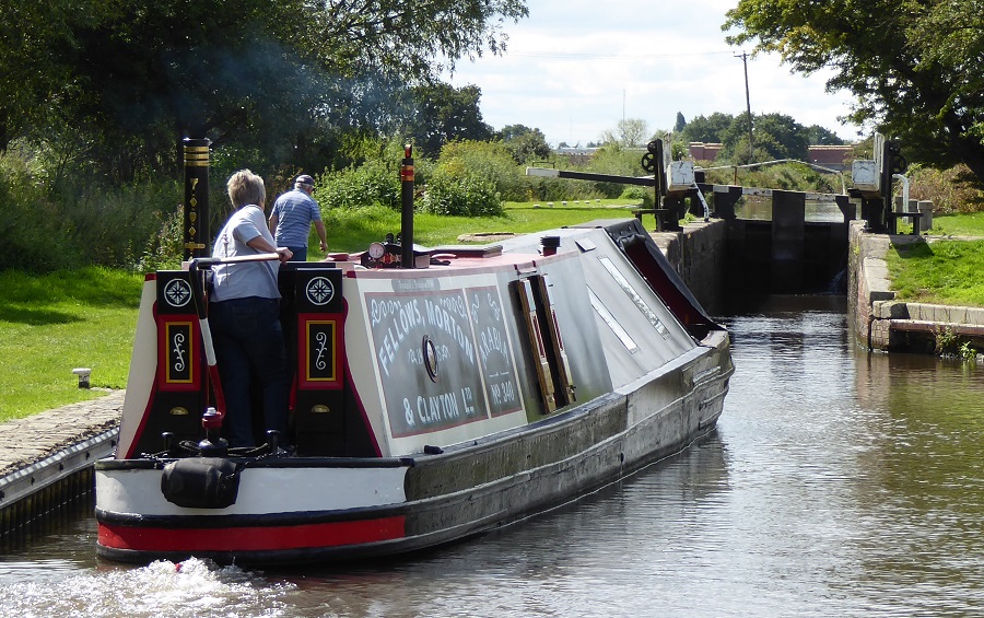 Halfie Electric narrowboat