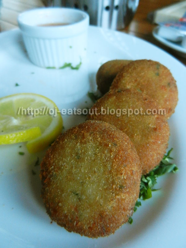 Oj eats out Aprons & Hammers Seafood