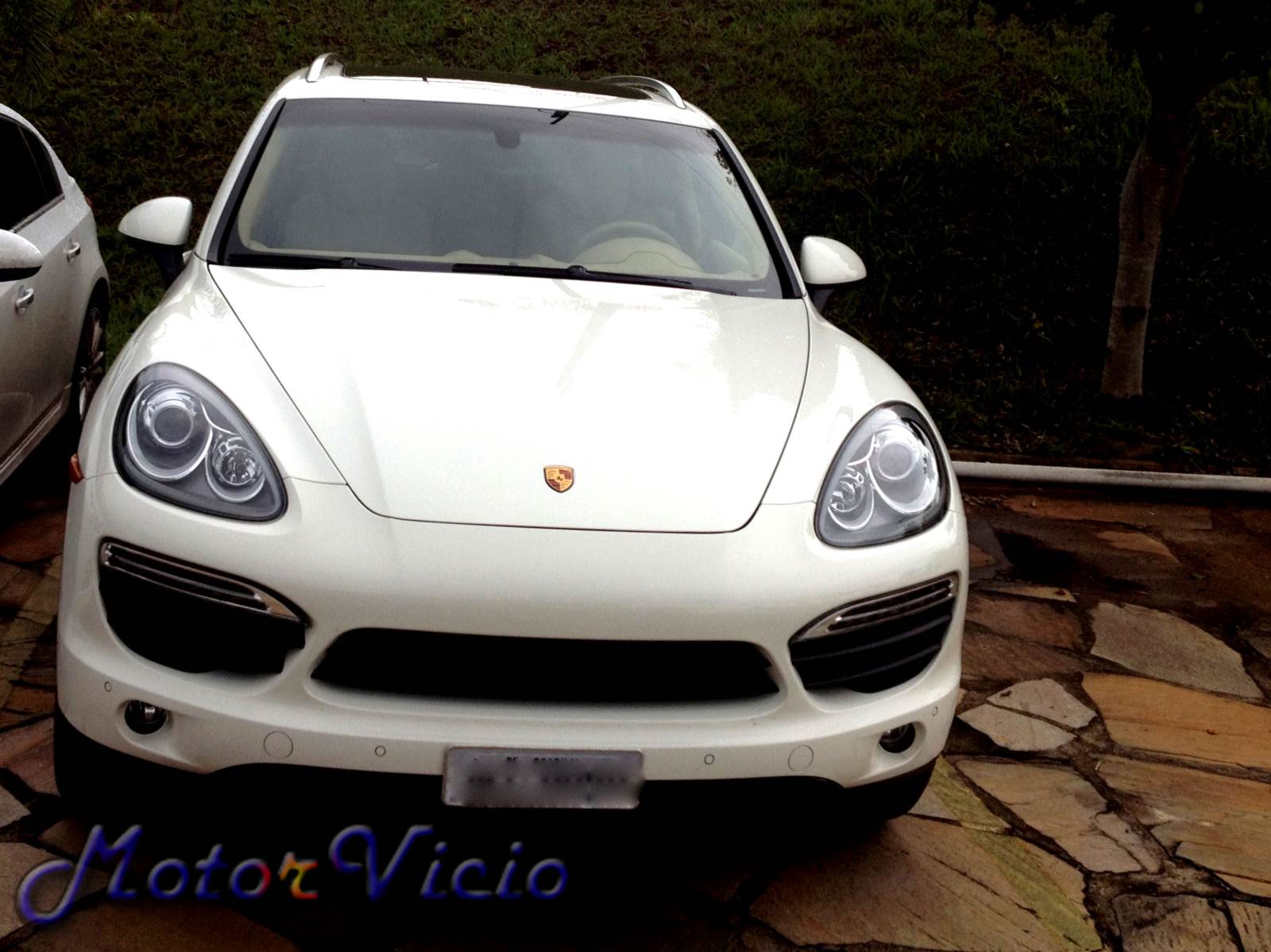 Porsche cayenne белый
