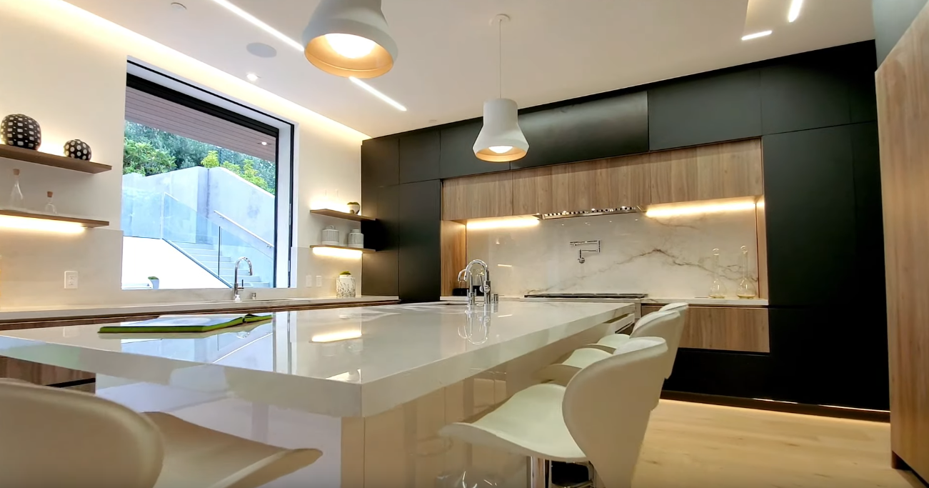 51 Photos vs. $6.4 Million Jaw Dropping Modern Residence in Los Angeles | LUXURY LISTING - Luxury Home & Interior Design Tour 51 Photos vs. $6.4 Million Jaw Dropping Modern Residence in Los Angeles | LUXURY LISTING - Luxury Home & Interior Design Tour