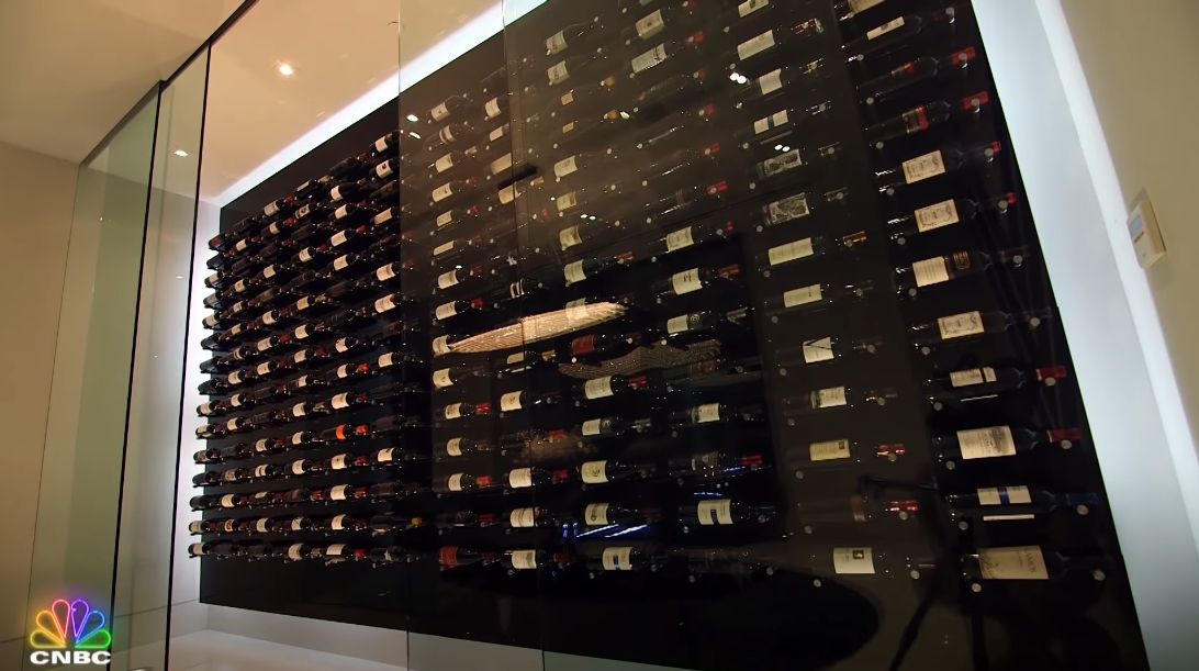 66 Interior Design Photos vs. Michael Jordan's Chicago & Bel Air Mega-Mansions Tour | Secret Lives of The Super Rich
