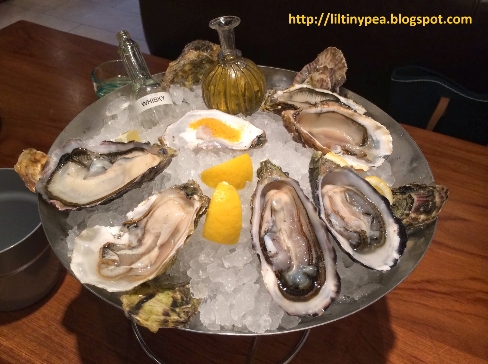 Tiny Pea's Travel & Foodie experiences [Foodie] Oyster Bar & Grill Wharf