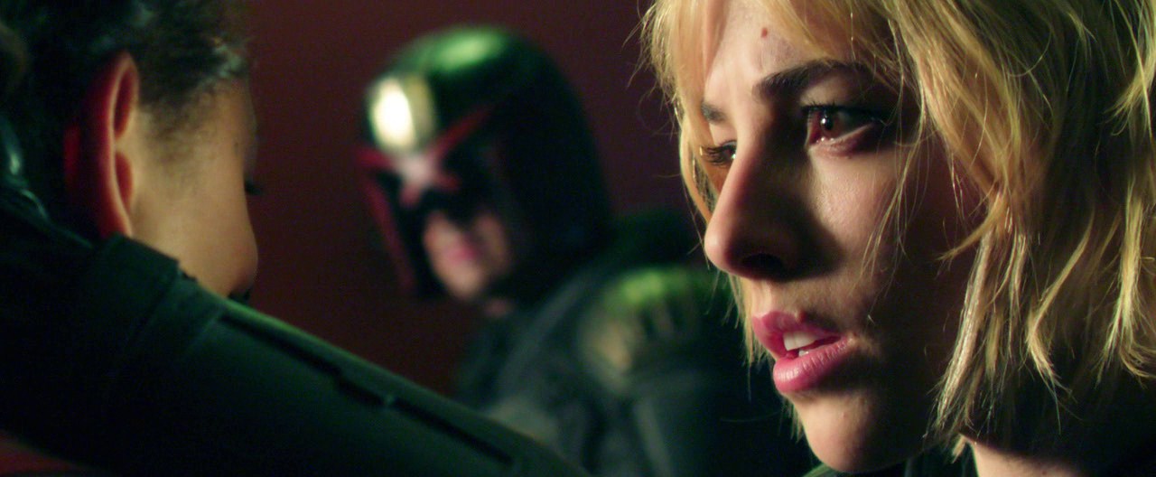Dredd.2012.720p_LUISFULL_6.jpg