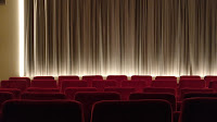 Sala de cine con cortinas Sala de cine