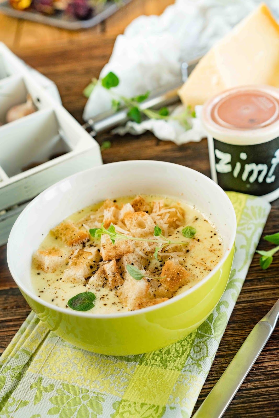stuttgartcooking: Weinsuppe mit Allgäuer Bergkäse