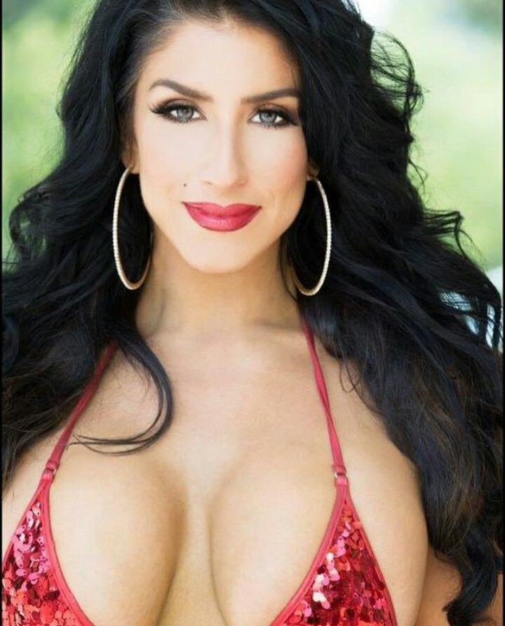 Beautiful Raven Hart in red Beautiful Raven Hart in red