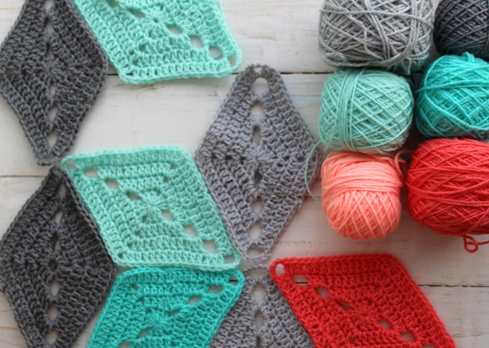lazy daisy jones crochet blanket