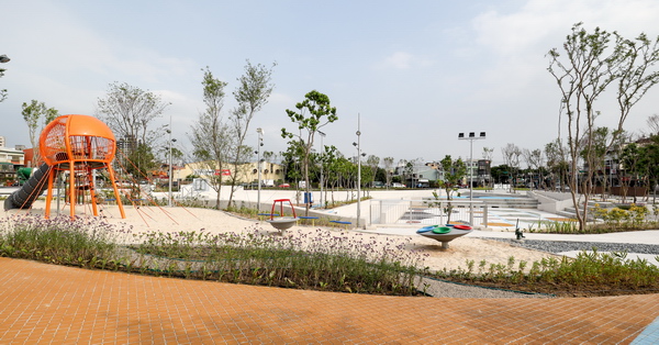 台中大里草湖防災公園兼具防洪、運動休閒、集會的多功能公園 台中大里草湖防災公園兼具防洪、運動休閒、集會的多功能公園
