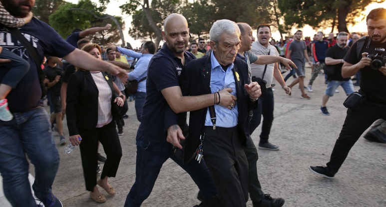 Καταδίκη από τα πολιτικά κόμματα για την επίθεση στον Μπουτάρη με την γνωστή ταμπέλα : ακροδεξιοί φασίστες!! Καταδίκη από τα πολιτικά κόμματα για την επίθεση στον Μπουτάρη με την γνωστή ταμπέλα : ακροδεξιοί φασίστες!!