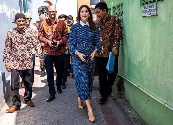 Crown Princess Mary attended a luncheon at Sultan Hamengkubuwono X’s palace in Yogyakarta