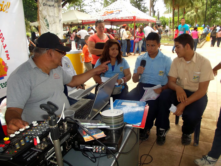 LICEO BOLIVARIANO LIGIA CADENAS DE ALVARADO CON SU NOTICIERO  MATUTINO