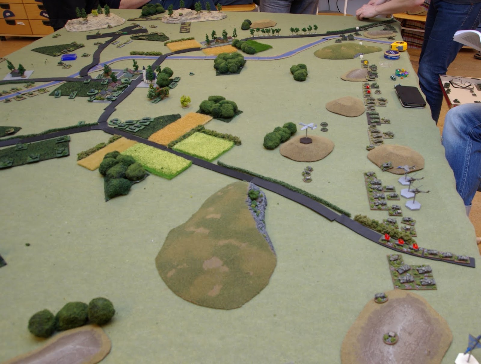 Torbjörn Blom´s Projects: DEFCON 2! Epic Cold war Command battle