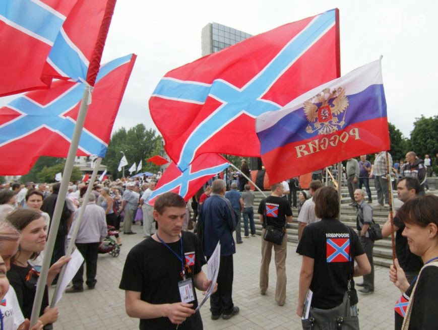 бтр с флагом новороссии. проблемы новороссии. проблемы новороссии. проблемы новороссии. малороссия флаг донбасс.