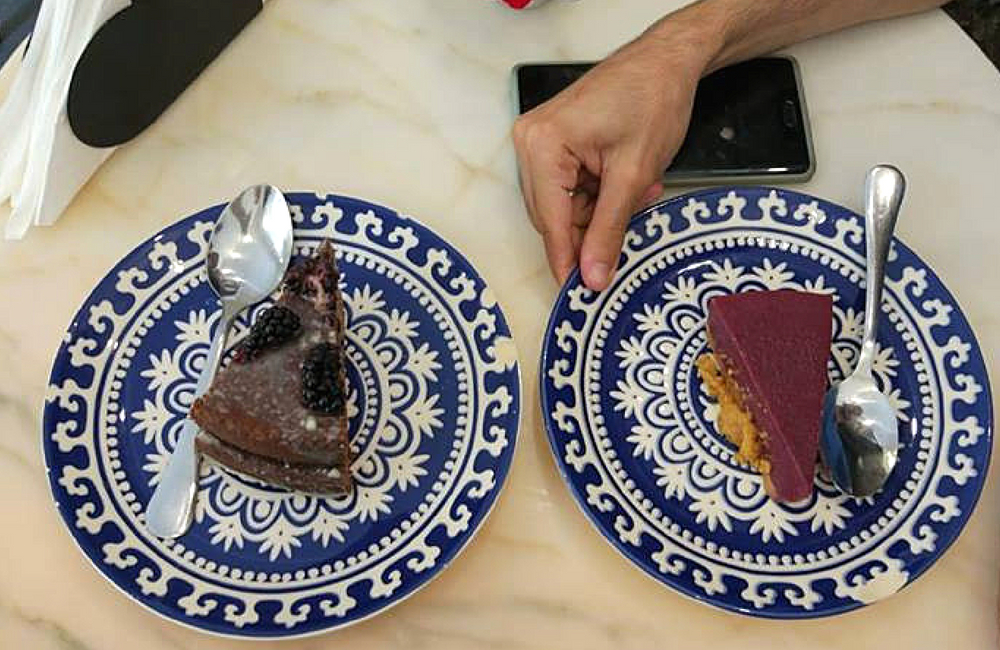 doçaria vegan e gluten free Fortuna café + doces sem glúten + doçaria vegan + pastelaria Sintra + fortuna + blogue português de casal + blogue ela e ele + ele e ela + pedro e telma (3)