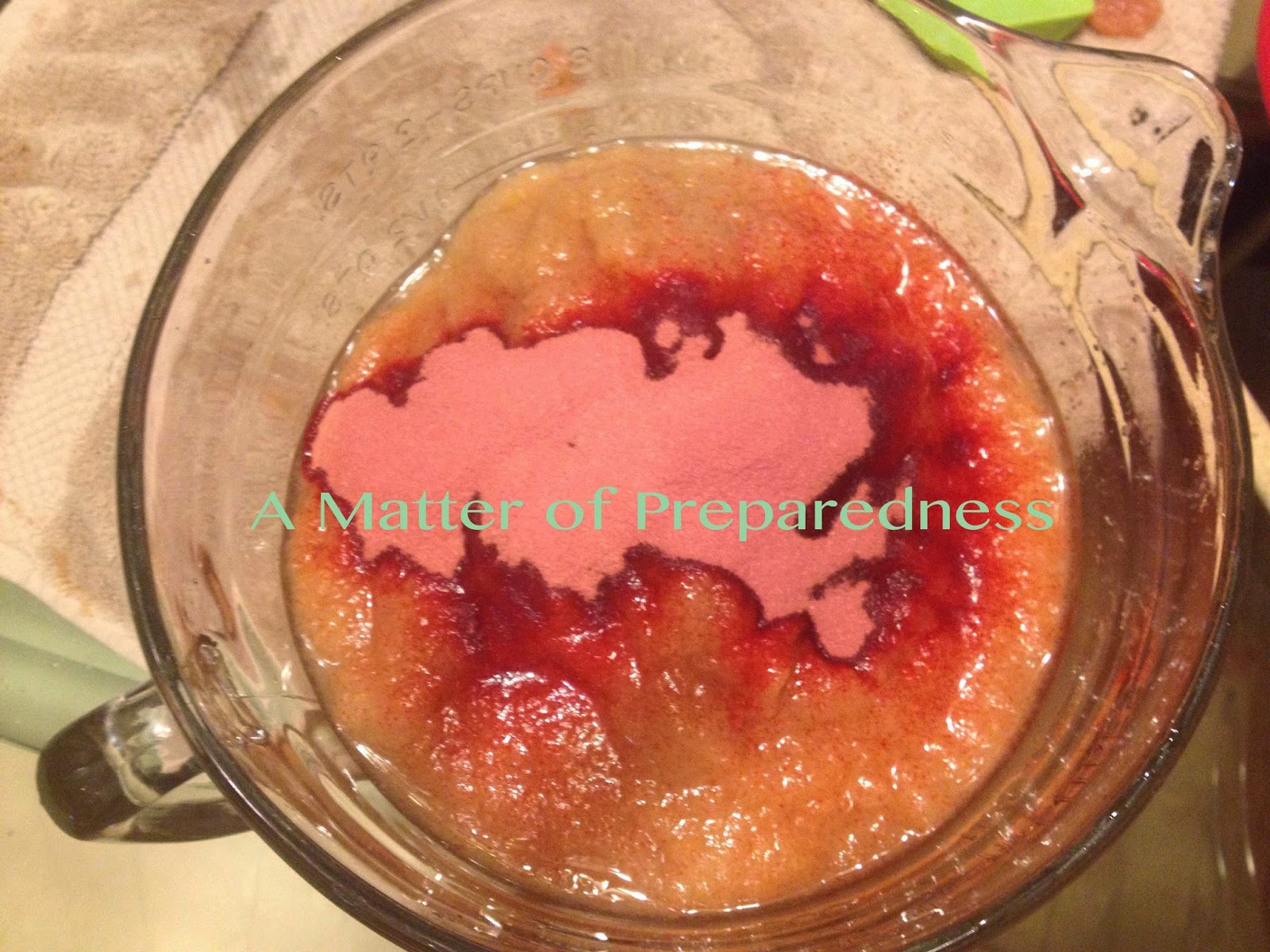 Mixing applesauce with Jello Powder
