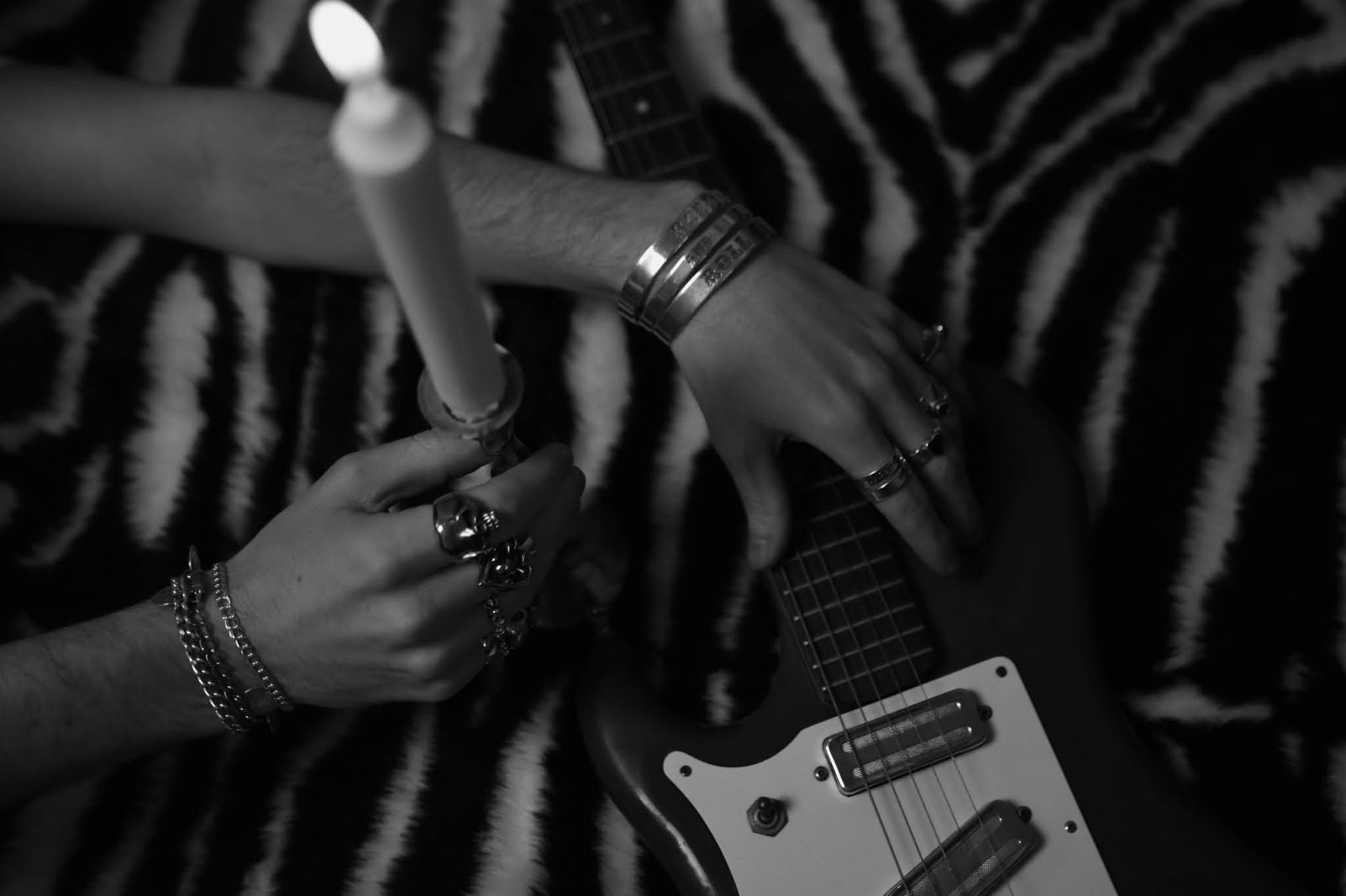 ELECTRIC EYE APPAREL The Unidentified Rocker