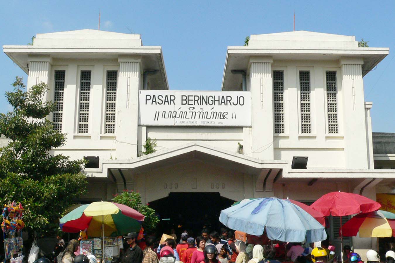 Beringharjo, Pasar Tradisional Terlengkap di Yogyakarta - http