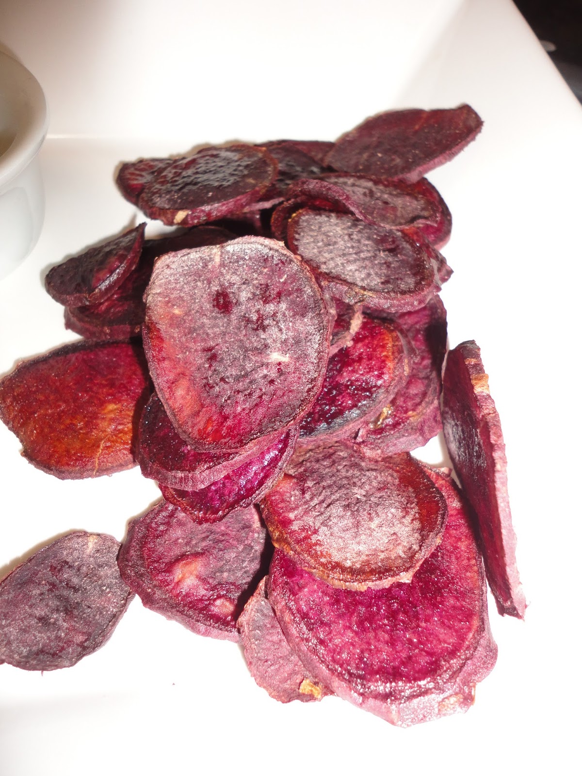 Diário de Dois Chefes de Cozinha CHIPS DE BATATADOCE ROXA COM MOLHO