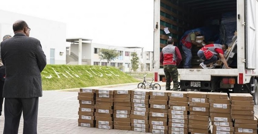 PRONIED entrega equipos informáticos valorizados en más de S/ 13 millones que benefician a más de 160 mil estudiantes PRONIED entrega equipos informáticos valorizados en más de S/ 13 millones que benefician a más de 160 mil estudiantes