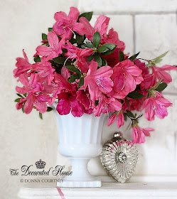 The Decorated House :: Pink Flowers Valentine's Day Decorating