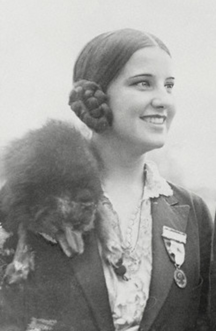 cherokee women Rachel c eaton is believed to be the first oklahoma indian woman to receive a phd she was cherokee, and dedicated her life to history and. cherokee women Rachel c eaton is believed to be the first oklahoma indian woman to receive a phd she was cherokee, and dedicated her life to history and.