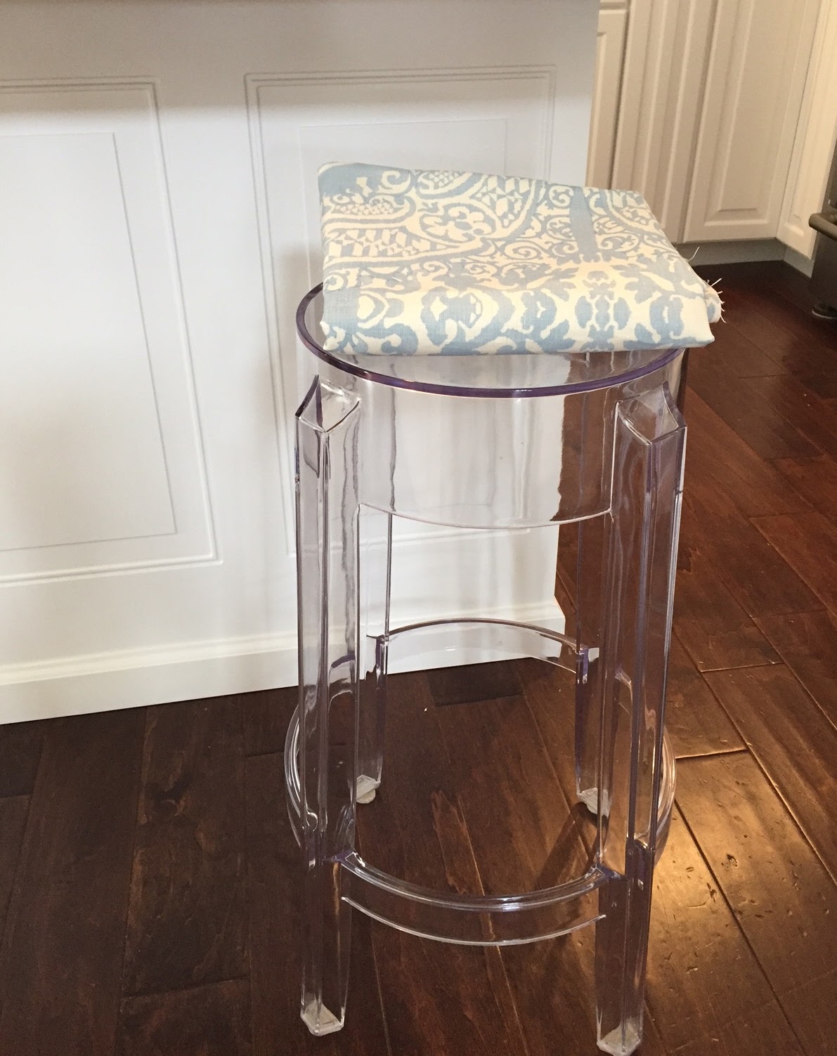 Green Street 100 or less (kidfriendly) Counter Stools