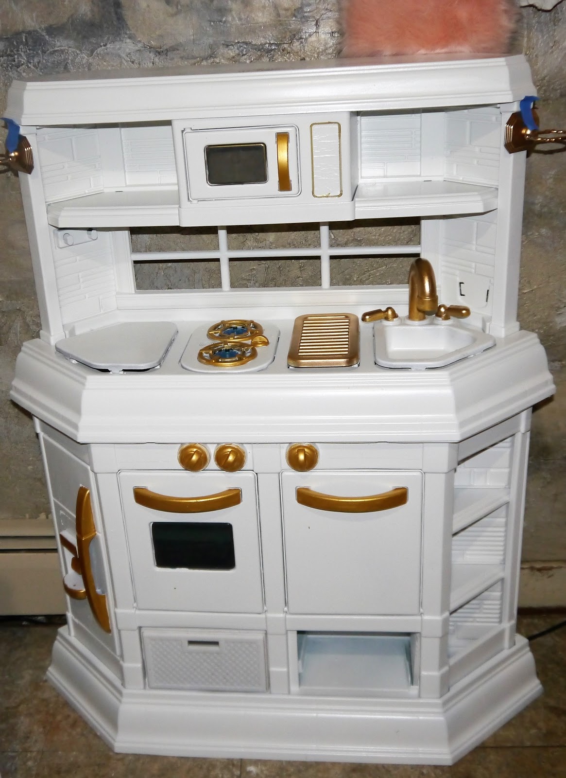 Suzy Homefaker Kids Play Kitchen Redo Makeover