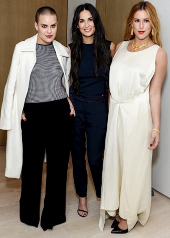 Demi Moore con sus hijas Foto de Rumer, Scout Willis con Demi Moore