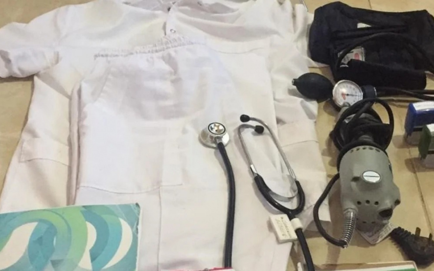 Se hizo pasar por médico pediatra siendo enfermero y estafó al menos a 2.000 pacientes Se hizo pasar por médico pediatra siendo enfermero y estafó al menos a 2.000 pacientes