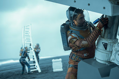 Lost In Space Season 2 Image 3