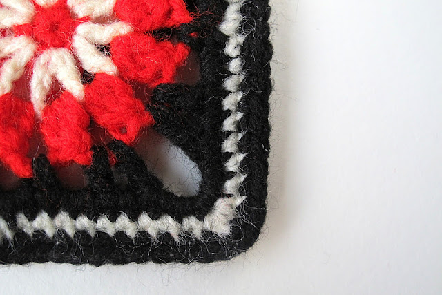 DIY: haken: Granny in zwart, wit en rood