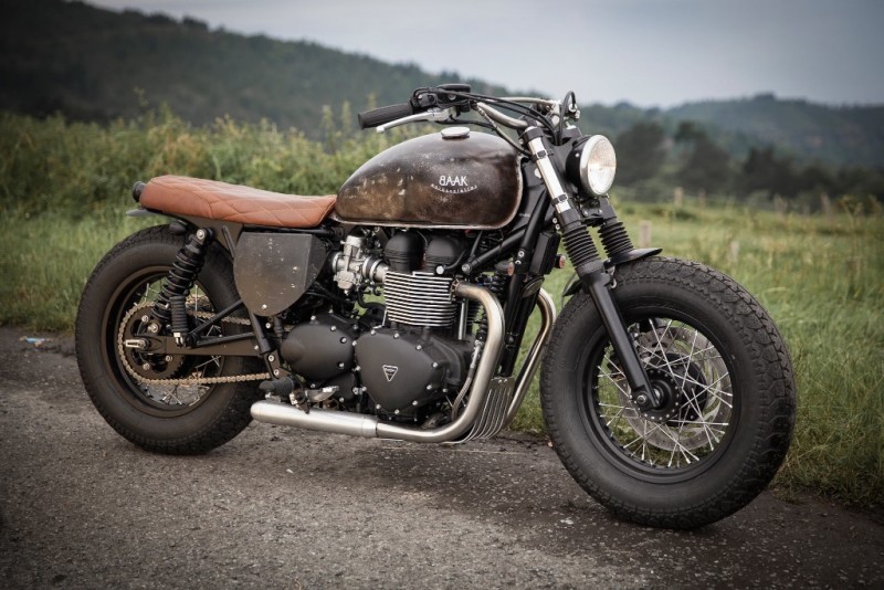 Hell Kustom : Triumph Bonneville By Baak Motorcycles