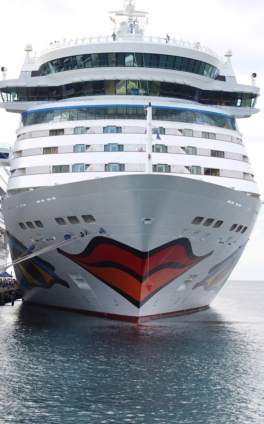 Cruise ship. Cruise ship.