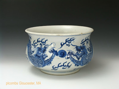 <img src="Chinese Kangxi Incense burner.jpg" alt="large blue and white porcelain dragon decorated incense burner">
