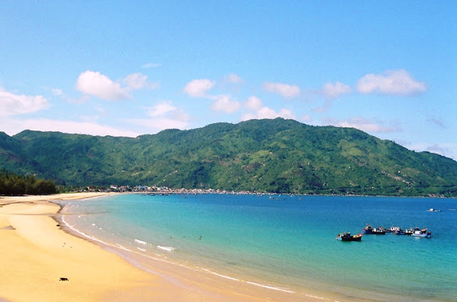 7 vịnh đẹp nhất Việt Nam với nhiều bãi biển hoang sơ
