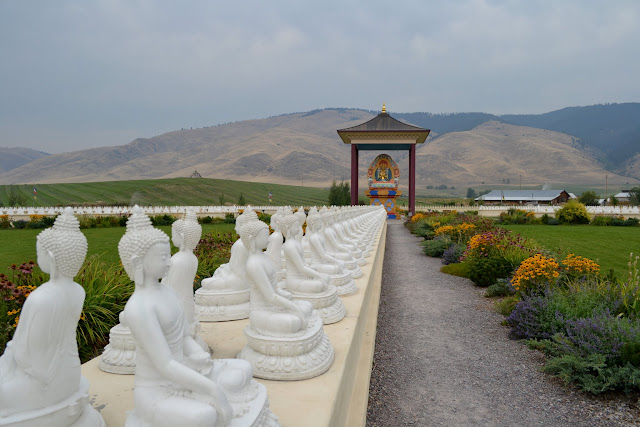 Сад Однієї Тисячі Будд, Монтана (Garden of One Thousand Buddhas, MT) 