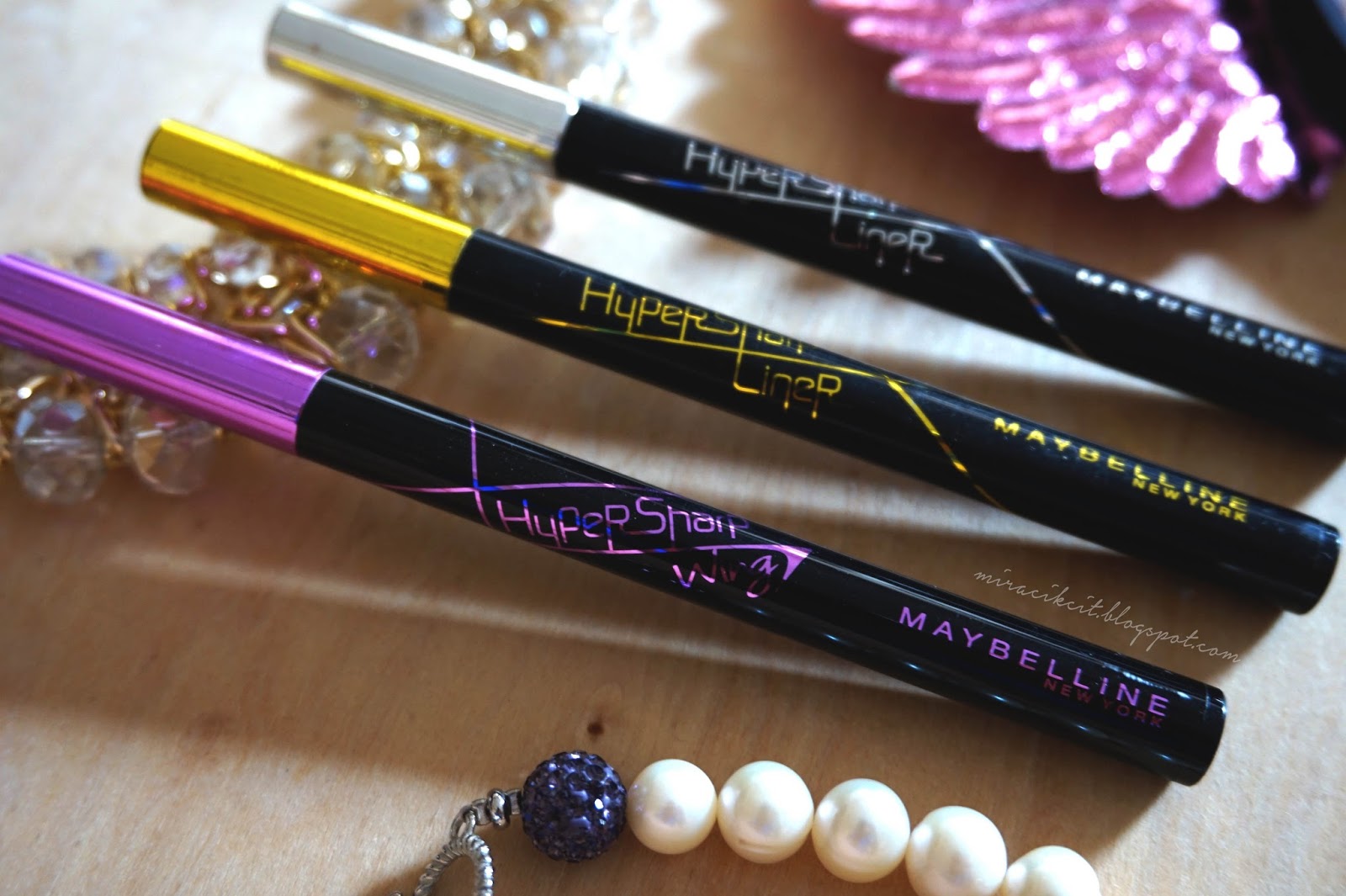 Review Maybelline New York Hypersharp Wing Liner, The Newest Addition
