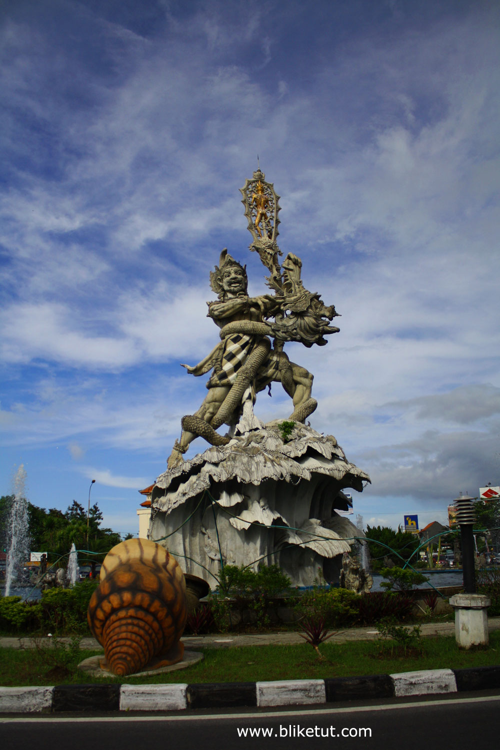 Bali Photo Gallery: Simpang Siur Kuta - Patung Dewa Ruci