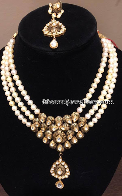 Three Rows Pearls Set Filigree Work Pendant Three Rows Pearls Set Filigree Work Pendant