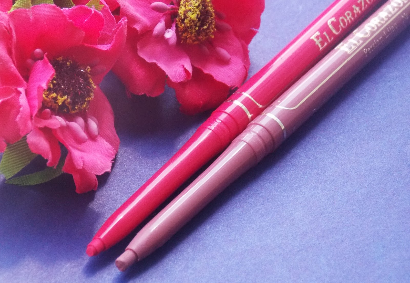 Карандаш для губ ягодный мэри кэй. Карандаш для губ эссенс 21. Розовый карандаш для губ мэри кэй. Ел коразон карандаш для губ 424. Механический карандаш для губ.