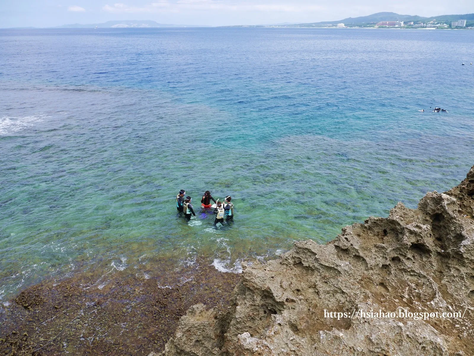 沖繩-景點-推薦-真榮田岬-青之洞窟-真榮田岬潛水-真榮田岬浮潛-青之洞窟潛水-青之洞窟浮潛-青の洞窟-自由行-旅遊-Okinawa-diving-snorkeling-maeda-cape-blue-cave