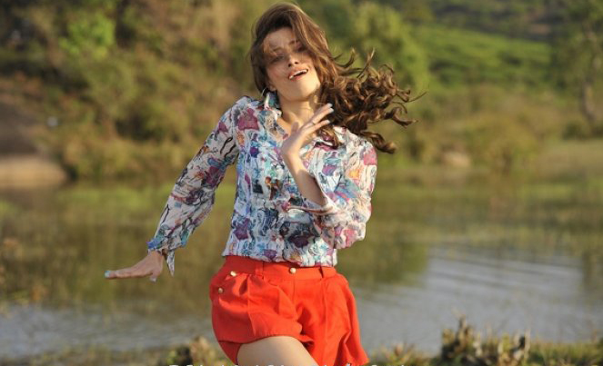 Raccha Movie Latest Stills (Exclusive) - Hot PHOTOSHOOT Bollywood ...