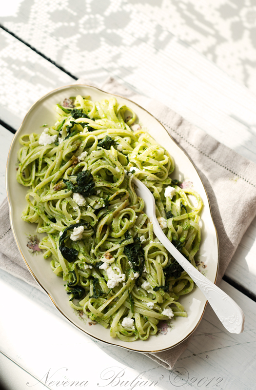 Ebba's cuisine Pesto od ovčje skute i rige, bavette i lišće rotkvice