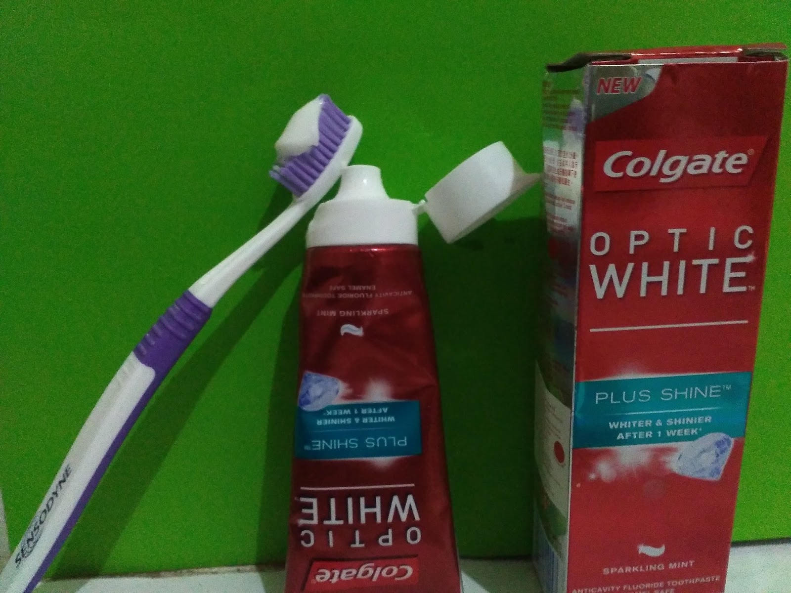 Whiter plus. Whiter plus. Speed min. Natural white 5 minute whitening. Swab plus advanced dental whitening.