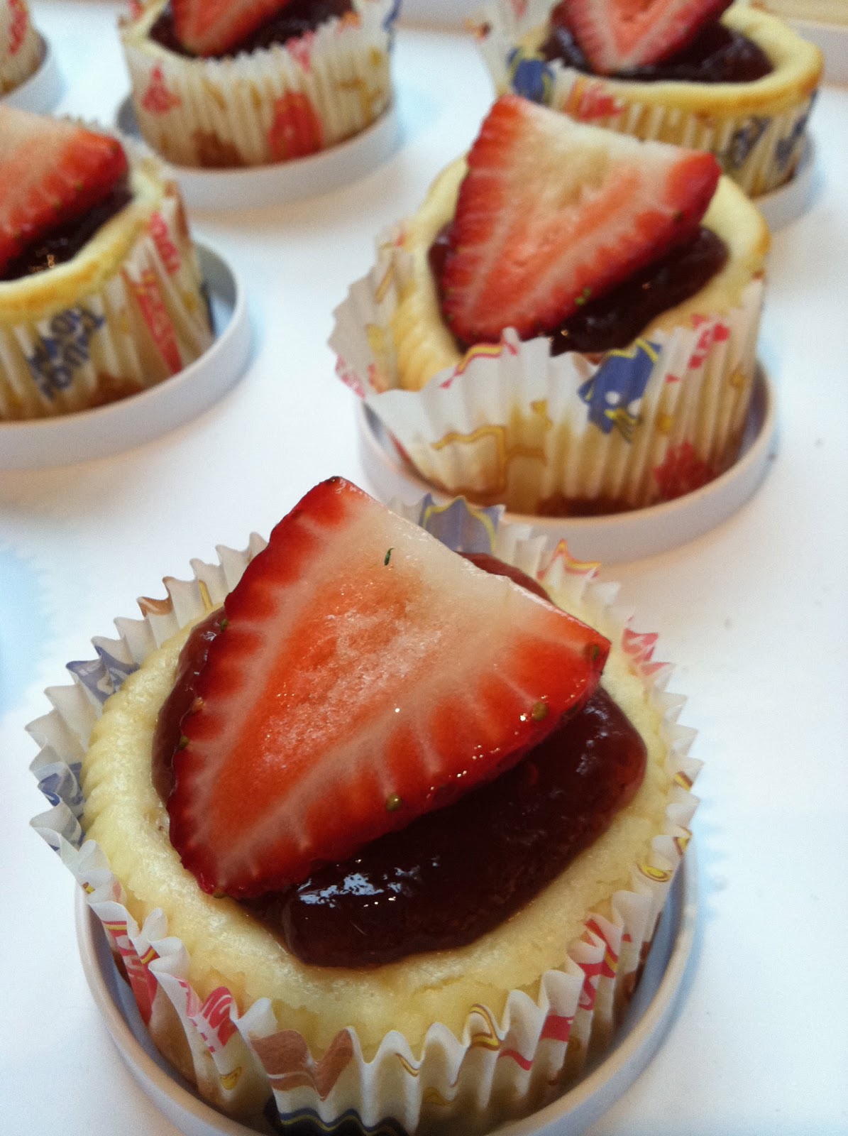 Boston Sweetie: Strawberry Cheesecake Cupcakes