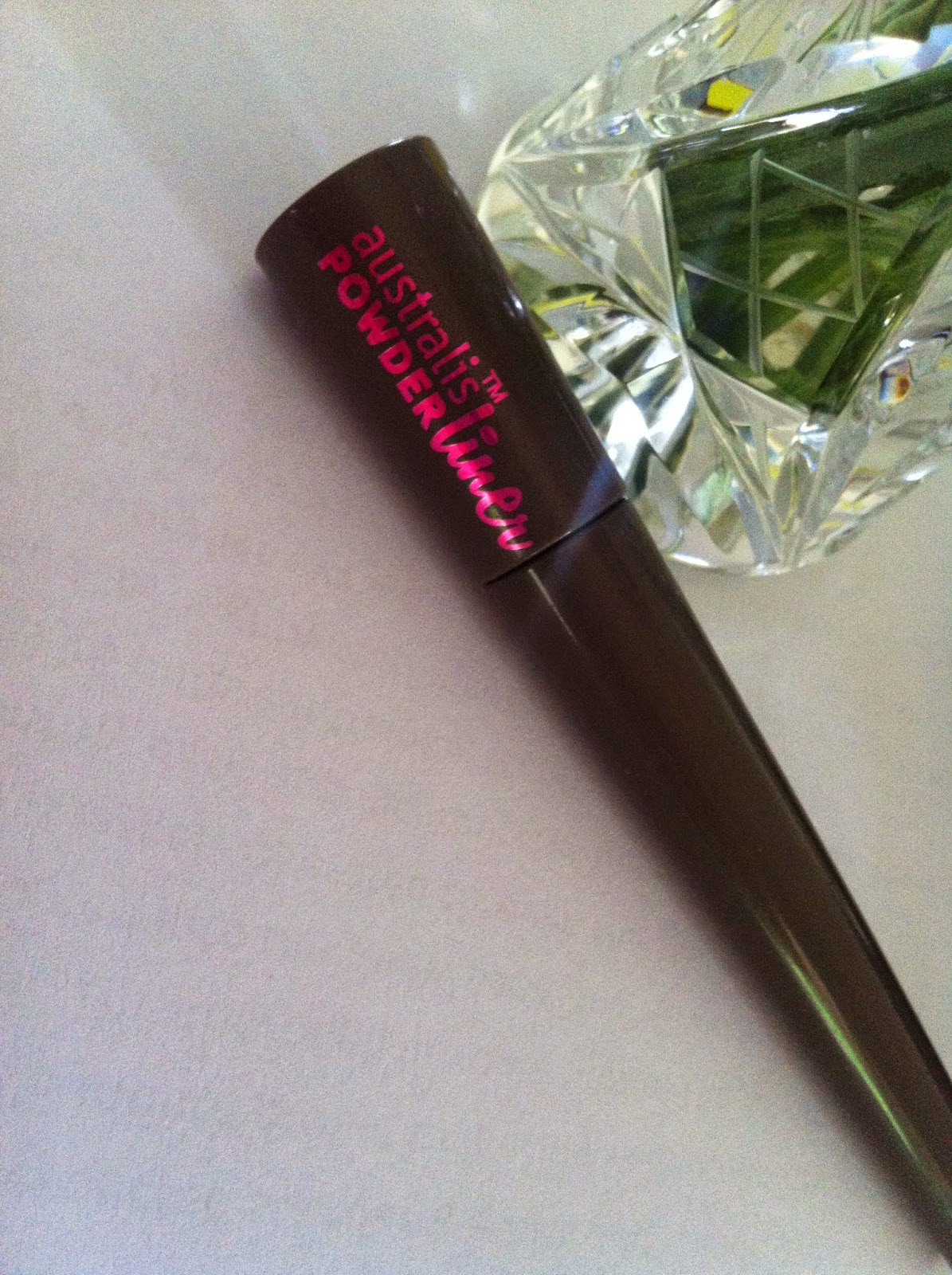 Review Australis Powder Liner Find Your Own Hope