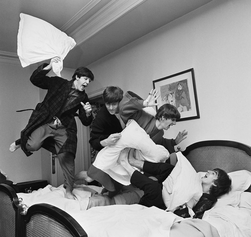 #30 The Pillow Fight, Harry Benson, 1964 - Top 100 Of The Most Influential Photos Of All Time #30 The Pillow Fight, Harry Benson, 1964 - Top 100 Of The Most Influential Photos Of All Time