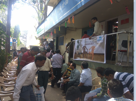 Supporting Demonetization: ‘Sit’ rather than ‘Stand’ in queues, Thanks to Nikamal Supporting Demonetization: ‘Sit’ rather than ‘Stand’ in queues, Thanks to Nikamal